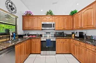10125 SW 20th St, Davie, FL 33324 - Photo 12