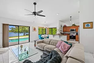 10125 SW 20th St, Davie, FL 33324 - Photo 14
