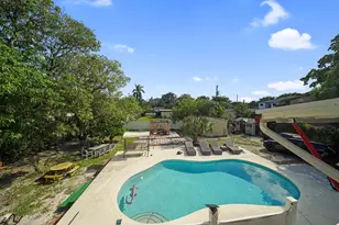 220 NW 42nd St, Oakland Park, FL 33309 - Photo 30