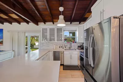 220 NW 42nd Street, Oakland Park, FL 33309 - Photo 10
