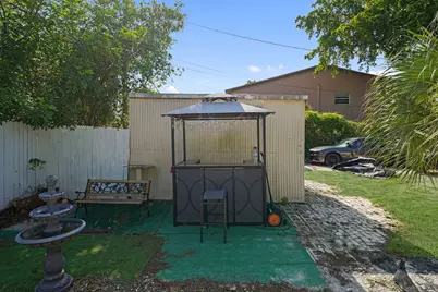 220 NW 42nd Street, Oakland Park, FL 33309 - Photo 36