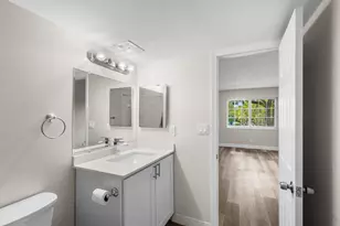 1951 NE 2nd Ave, Wilton Manors, FL 33305 - Photo 14