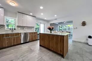 317 NW 26th Ct, Wilton Manors, FL 33311 - Photo 12