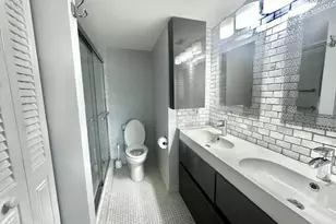 3033 Hythe B, Boca Raton, FL 33434 - Photo 10