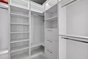 700 NE 24th St, Miami, FL 33137 - Photo 16