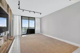 700 NE 24th St, Miami, FL 33137 - Photo 10