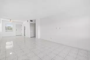 2555 NE 11th St, Fort Lauderdale, FL 33304 - Photo 12