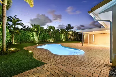 215 Golfview Drive, Tequesta, FL 33469 - Photo 8
