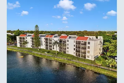 110 Lake Emerald Drive #Unit 303, Oakland Park, FL 33309 - Photo 4