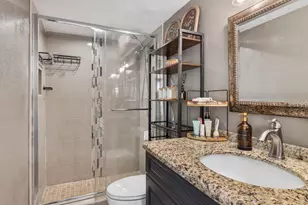 110 Lake Emerald Dr, Oakland Park, FL 33309 - Photo 24