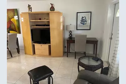 300 Windsor M #M, West Palm Beach, FL 33417 - Photo 4