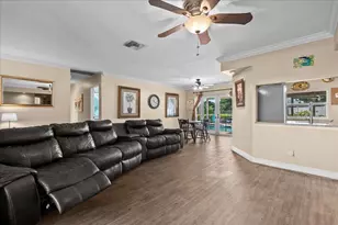 8059 Rose Marie Ave E, Boynton Beach, FL 33472 - Photo 10