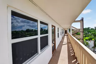 3005 Guildford A, Boca Raton, FL 33434 - Photo 2