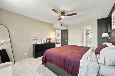 9420 Poinciana Place, Davie, FL 33324 - Photo 16