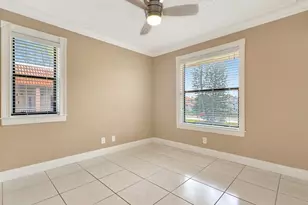 21909 Lake Forest Cir, Boca Raton, FL 33433 - Photo 12