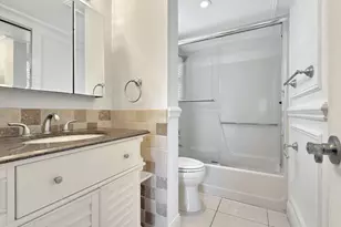 21909 Lake Forest Cir, Boca Raton, FL 33433 - Photo 10