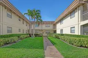 81 Saxony B, Delray Beach, FL 33446 - Photo 2