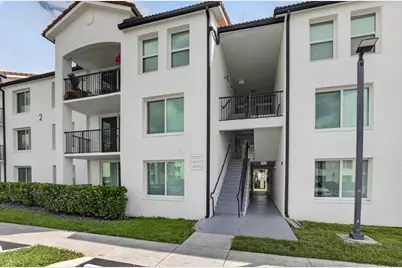 213 Villa Circle #213, Boynton Beach, FL 33435 - Photo 4