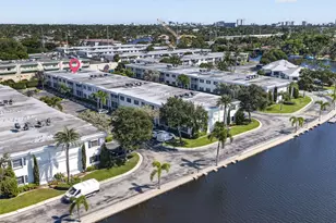 130 Cypress Club Dr, Pompano Beach, FL 33060 - Photo 18