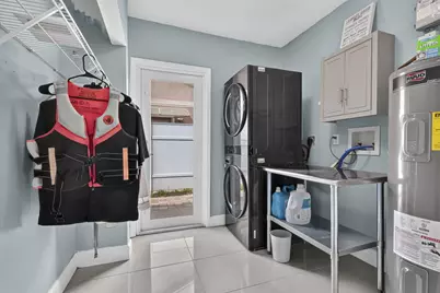 10145 Penzance Lane, Royal Palm Beach, FL 33411 - Photo 32