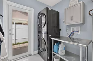 10145 Penzance Ln, Royal Palm Beach, FL 33411 - Photo 34
