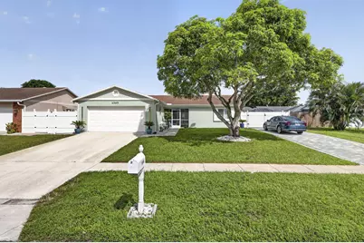 10145 Penzance Lane, Royal Palm Beach, FL 33411 - Photo 2