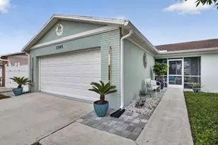 10145 Penzance Ln, Royal Palm Beach, FL 33411 - Photo 4