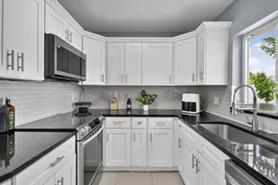 10145 Penzance Ln, Royal Palm Beach, FL 33411 - Photo 24