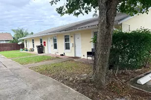 519 Nathan Hale Rd, West Palm Beach, FL 33405 - Photo 1