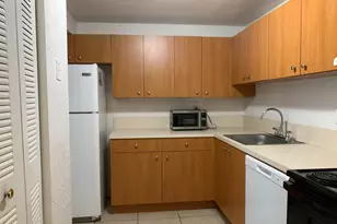 431 Executive Center Dr, West Palm Beach, FL 33401 - Photo 2