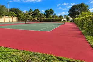 8345 Sunrise Lakes Blvd, Sunrise, FL 33322 - Photo 20