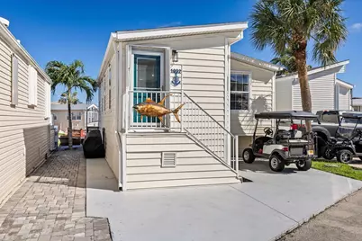1092 Nettles Boulevard, Jensen Beach, FL 34957 - Photo 4