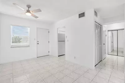 2555 NE 11th Street #404, Fort Lauderdale, FL 33304 - Photo 12