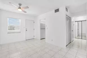 2555 NE 11th St, Fort Lauderdale, FL 33304 - Photo 12
