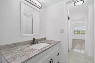 2555 NE 11th St, Fort Lauderdale, FL 33304 - Photo 14