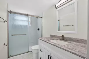 2555 NE 11th St, Fort Lauderdale, FL 33304 - Photo 16