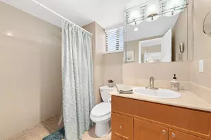 301 Golden Isles Dr, Hallandale Beach, FL 33009 - Photo 10
