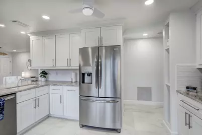 6 Lexington Lane E #D, Palm Beach Gardens, FL 33418 - Photo 12