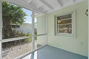 128 E Central Blvd, Lantana, FL 33462 - Photo 2