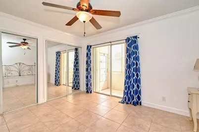 102 Coventry E, West Palm Beach, FL 33417 - Photo 10
