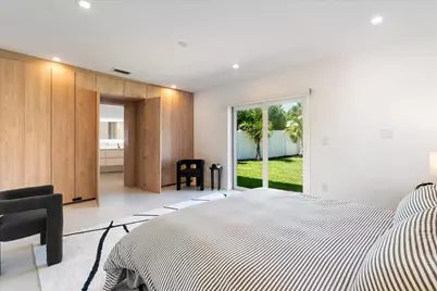 209 NE 27th Drive, Wilton Manors, FL 33334 - Photo 12