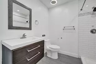 201 N 68th Way, Hollywood, FL 33024 - Photo 24