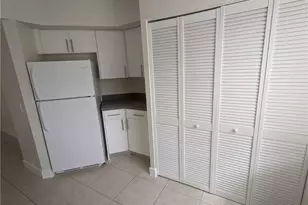 150 NW 96th Ave, Pembroke Pines, FL 33024 - Photo 14