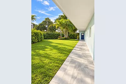 898 SE 2nd Place, Deerfield Beach, FL 33441 - Photo 2