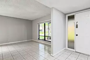 901 Sandtree Dr, Palm Beach Gardens, FL 33403 - Photo 6