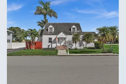 9 NW Avenue D, Belle Glade, FL 33430 - Photo 1