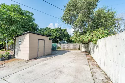 223 N F Street, Lake Worth Beach, FL 33460 - Photo 22