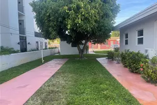 1727 Dewey St, Hollywood, FL 33020 - Photo 14