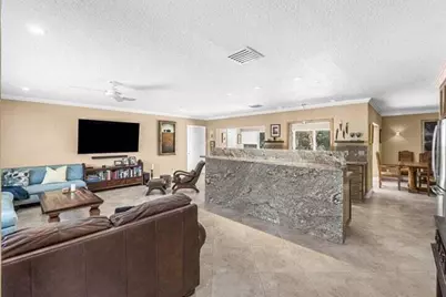 653 NW 10th Court, Boca Raton, FL 33486 - Photo 4