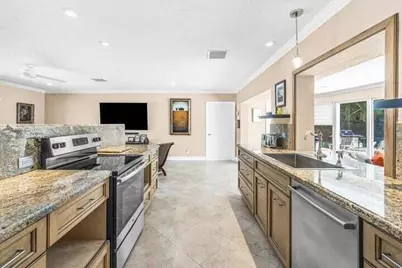 653 NW 10th Court, Boca Raton, FL 33486 - Photo 10